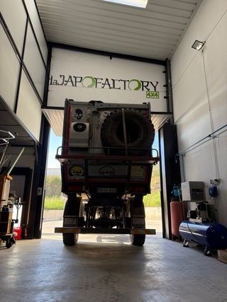 Portamotos trasero para camión