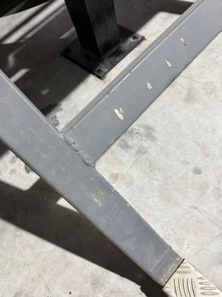 Portamotos trasero para camión