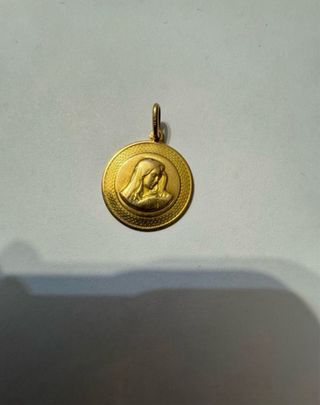 Ciondolo Madonna Oro 18k