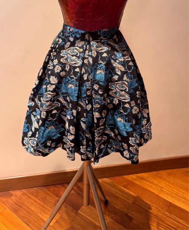 Gonna damascata nera e blu