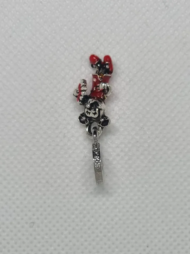 Charm Minnie Mouse Disney Rojo y Plateado