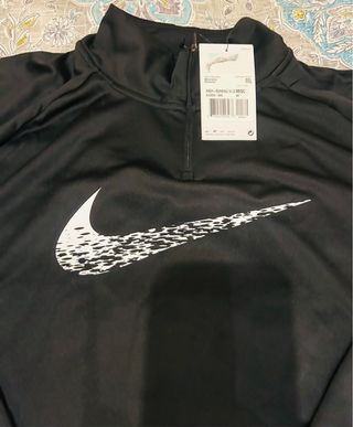 Camiseta elástica manga larga Runnig Nike.