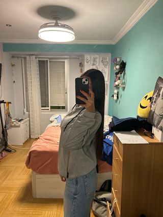 Chaqueta con cremallera gris y beige