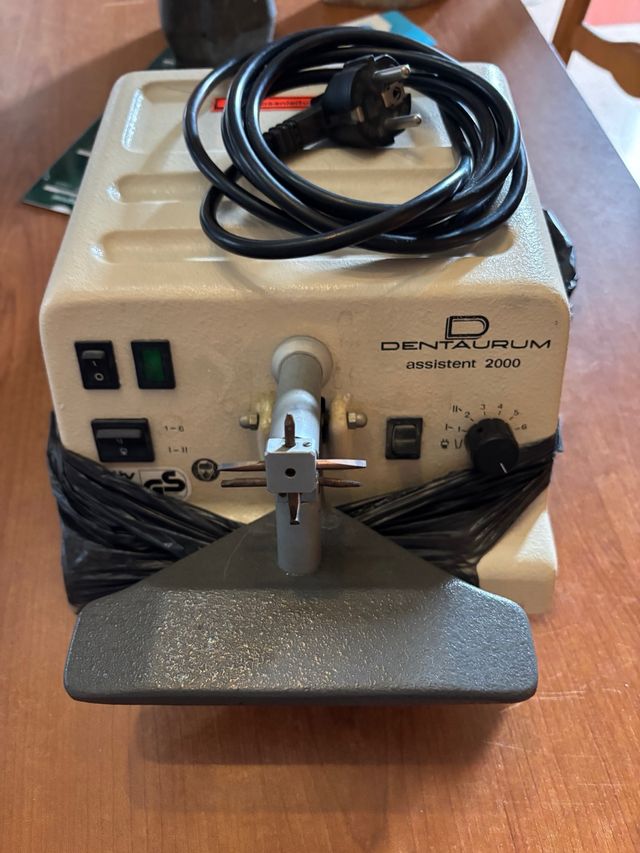 Saldatrice a punte DENTAURUM assistent 2000