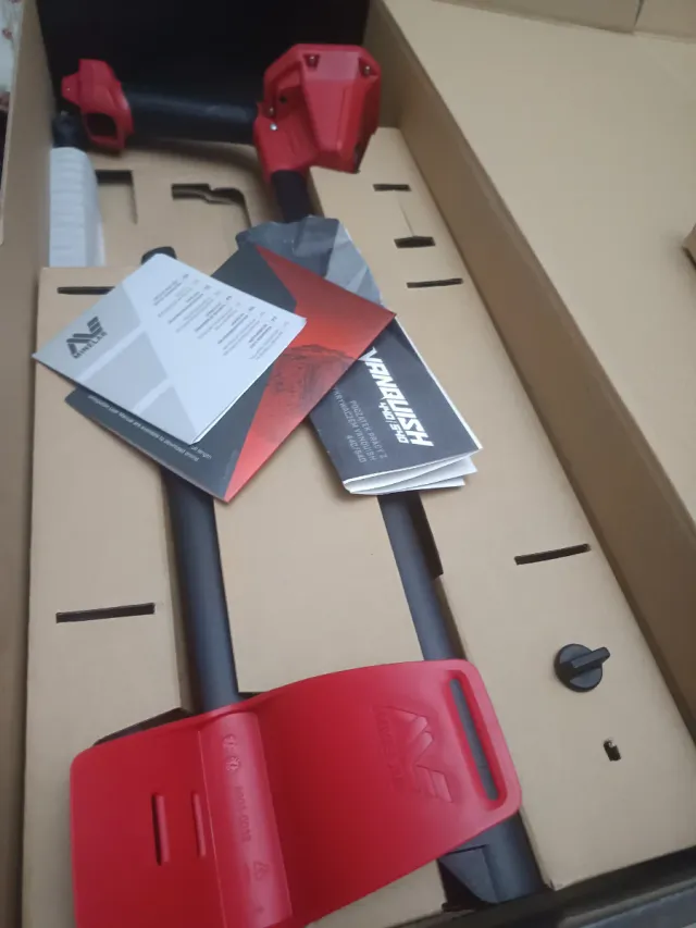 Detector de metales Minelab Vanquish 440