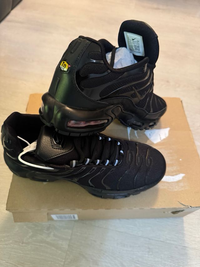 Zapatillas Negras Deportivas