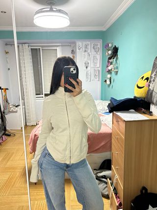 Chaqueta beige cremallera