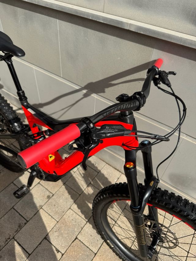 Bicicleta eléctrica  Specialized Turbo Levo FSR