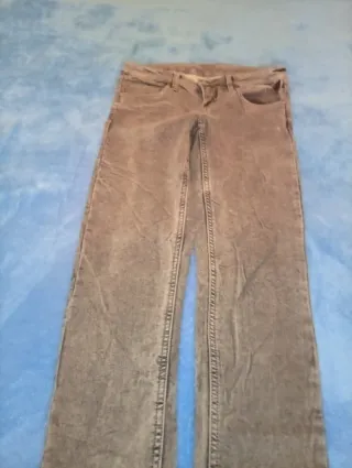 Vaqueros grises mujer