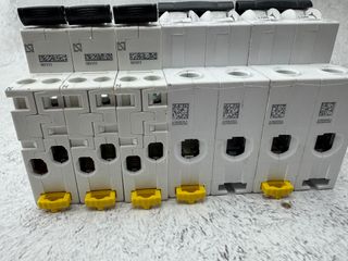 Lote Interruptores Magnetotérmicos Schneider