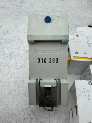 Lote Interruptores Magnetotérmicos Schneider