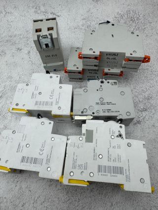 Lote Interruptores Magnetotérmicos Schneider