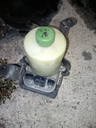 Bomba Dirección Seat Ibiza