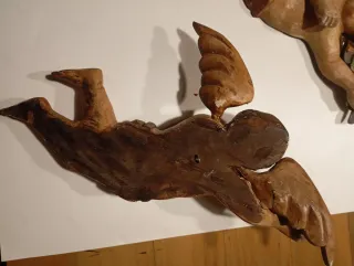 Pareja de querubines policromados del s. XVIII –