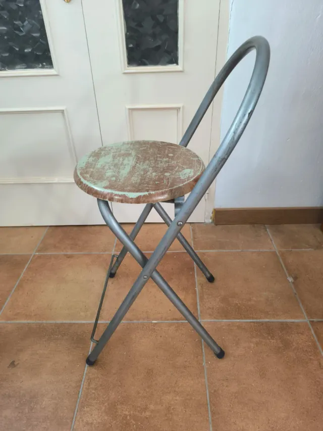 2 Sgabelli Pieghevoli in Metallo e Legno