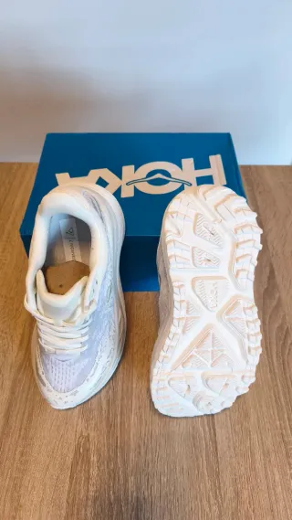 Hoka Bambas Montaña Gris/Blanco