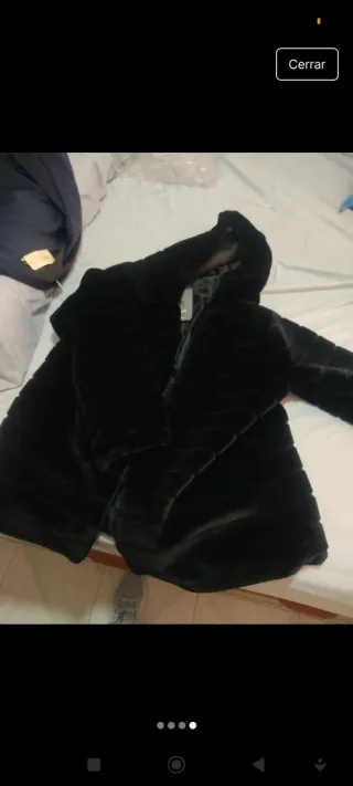 Chaqueta de pelo negra