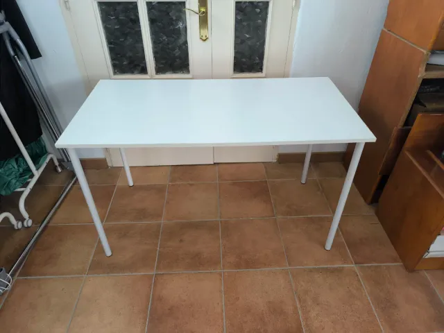 Mesa escritorio blanca 120x60 con patas metálicas