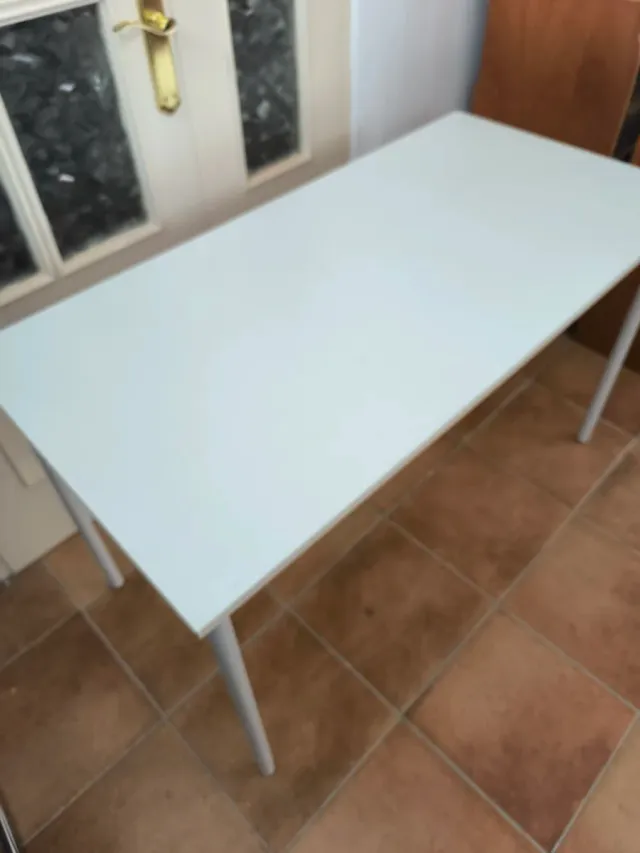 Mesa escritorio blanca 120x60 con patas metálicas