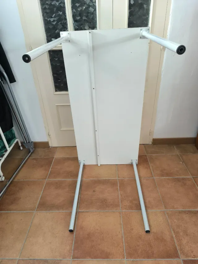 Mesa escritorio blanca 120x60 con patas metálicas