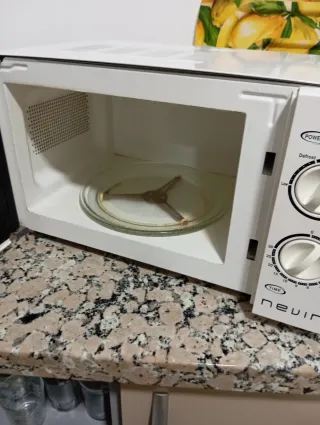 Microondas Nevir Blanco