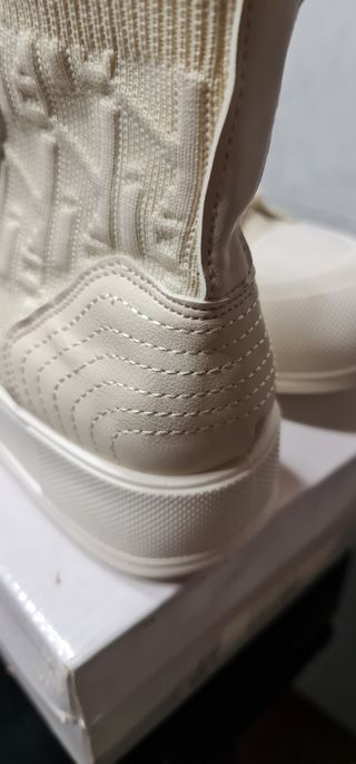 Botin ARIAN de Valentina beige