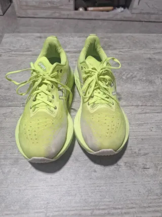 Zapatillas asics novablast 4