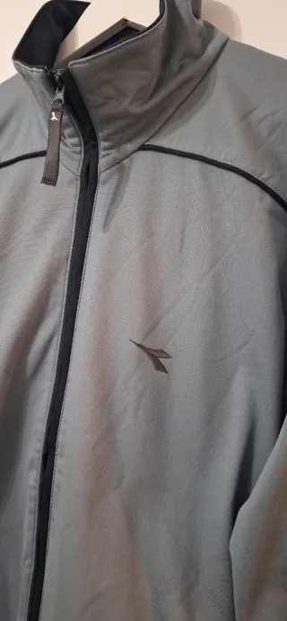 Chaqueta Diadora Vintage 90s Gris Negra