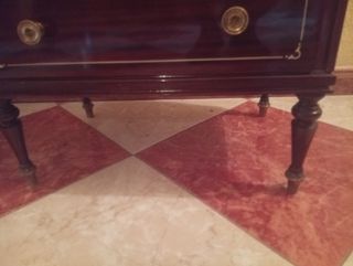 Coppia di Comodini Antichi in Legno