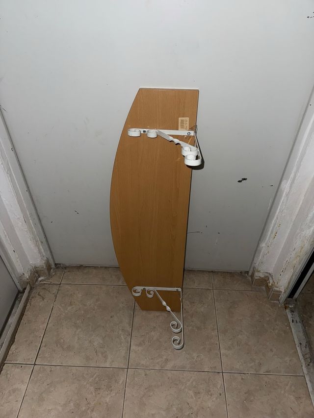 Estantería de madera