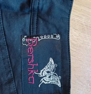 Falda tubo Bershka negra