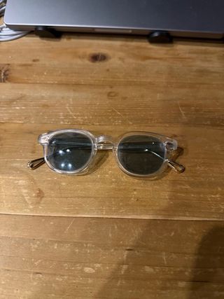 Gafas de sol transparentes marca MOSCOT