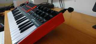 Teclado MIDI Akai MPK mini Plus