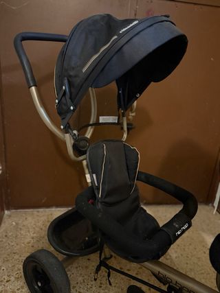 Triciclo gemelar casi nuevo