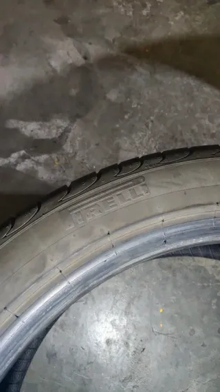 Pirelli 235/40 R18