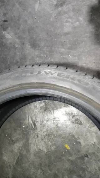 Pirelli 235/40 R18