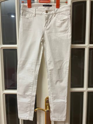 Pantalón vaquero blanco Massimo Dutti T.38. Nuevo