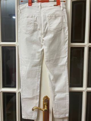 Pantalón vaquero blanco Massimo Dutti T.38. Nuevo