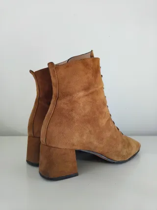 Stivaletti Bianca Di marrone con lacci