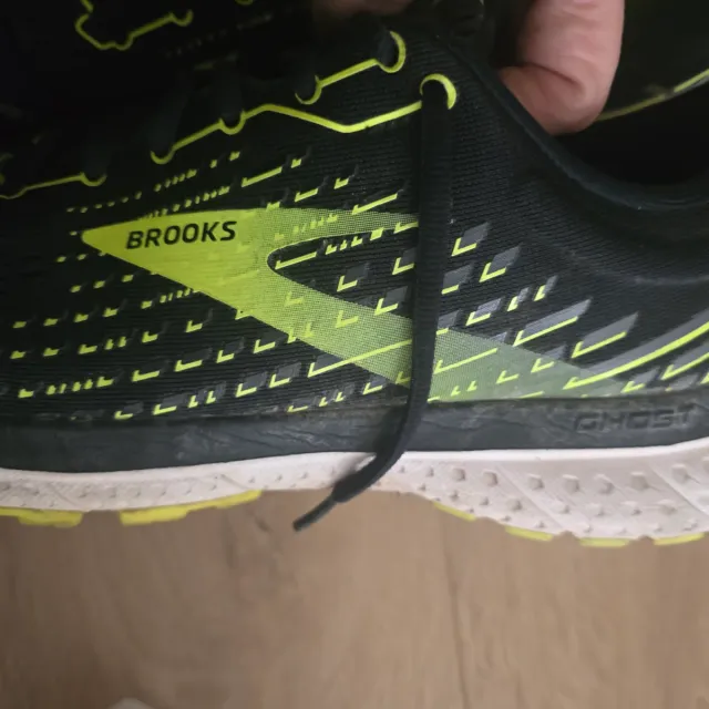 Zapatillas Brooks Negras y Verdes