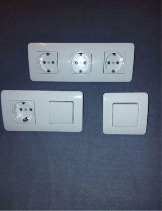 Mecanismos Niessen: Enchufes y Pulsadores