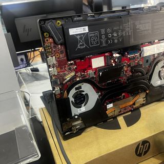 ASUS ROG Zephyrus S GX502GV - Piezas