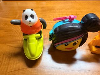 4 Bonecos Colecionáveis