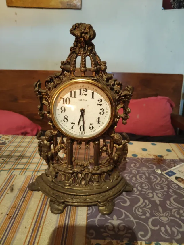 Reloj de sobremesa antiguo Europa