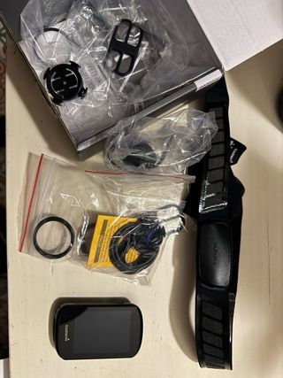 Garmin Edge 830 Sensor Bundle + banda pulsaciones.