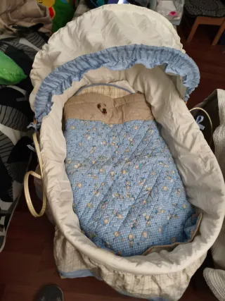 Moisés bebé mimbre con 2 fundas