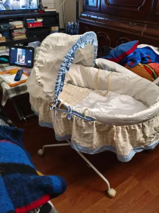 Moisés bebé mimbre con 2 fundas