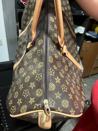 Bolsa de viaje con estampado monograma