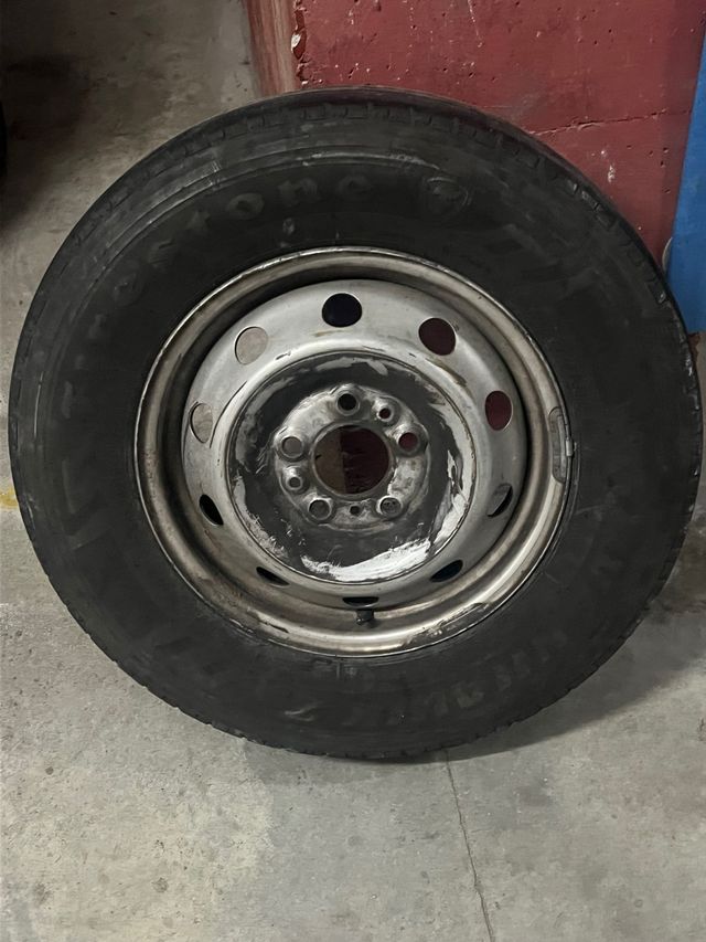 Neumático con llanta