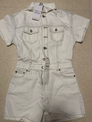 Mono corto Stradivarius blanco